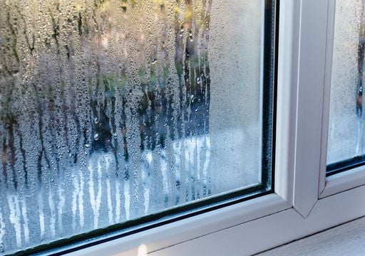 Descubre por qué la condensación invade tu casa en otoño y cómo acabar con ella para siempre 