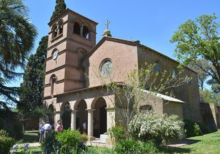 Como en Barcelona pero en un pueblo rural bonaerense: dónde visitar la otra iglesia bautizada 
