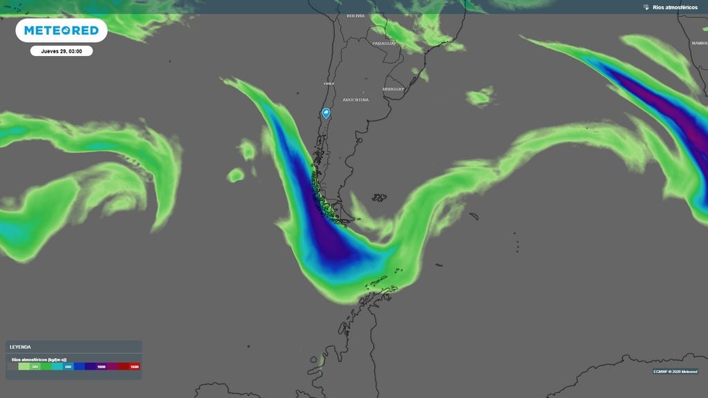 río atmosférico previsto El río atmosférico dejará un aporte más intenso de vapor sobre la zona austral de Chile, incrementando las lluvias de un sistema frontal que arribará a la zona.