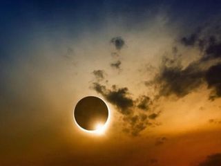 ¿Cómo estará el tiempo el fin de semana y el martes de eclipse?