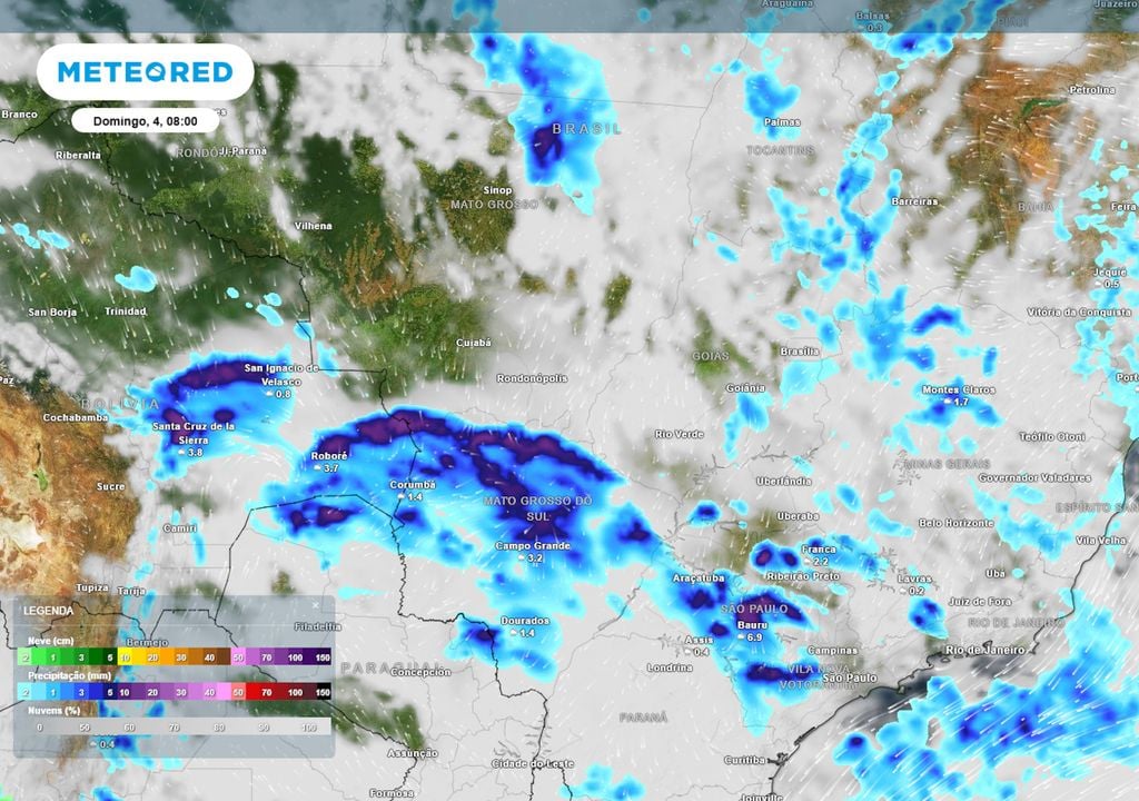 Previsão de nebulosidade e chuva no domingo durante a manhã mostra chuvas intensas se formando sobre o Mato Grosso do Sul, porém tempo mais firme e aberto sobre Mato Grosso e Goiás.