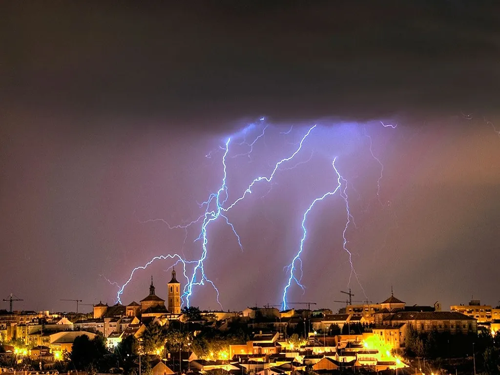 Es importante generar planes de actuación ante las tormentas eléctricas. Fotografia: El Horizonte.