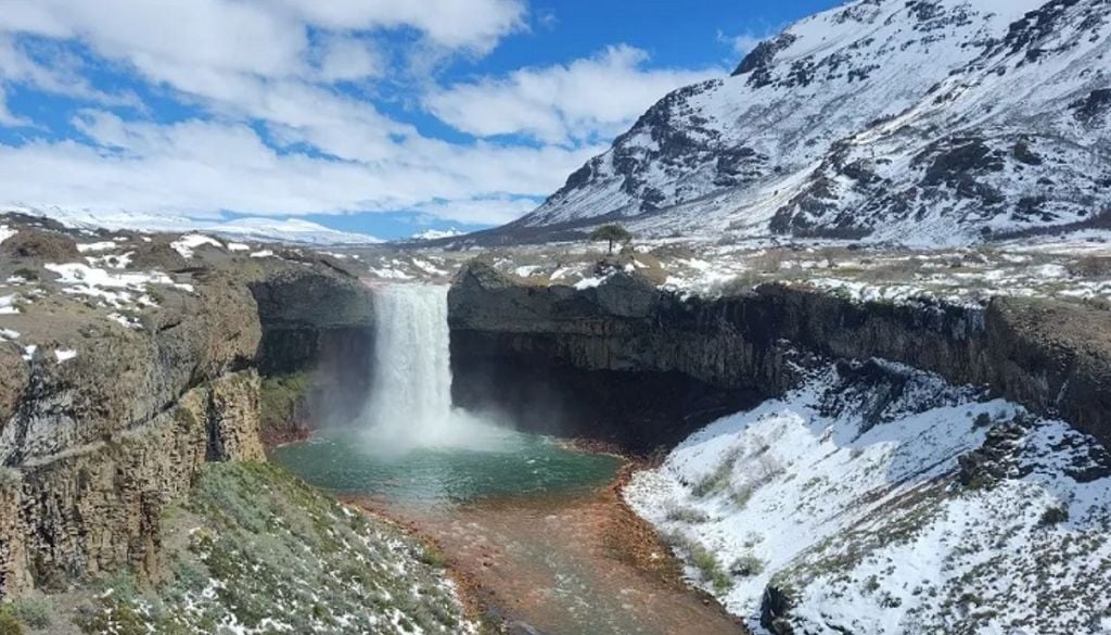Salto del Agrio en invierno Salto del Agrio en invierno