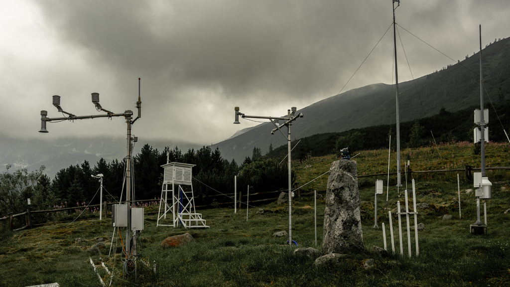 meteorologia; pronostico; OMM; alerta temprana; gestion del riesgo Alrededor de 9,000 estaciones terrestres forman parte de la red básica que sostiene el intercambio internacional de datos.