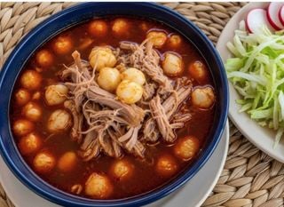 ¿Cómo se prepara el pozole original? La receta tradicional mexicana que no puede faltar en fiestas patrias