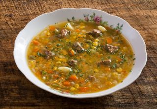  ¿Cómo se prepara una carbonada tradicional?: el plato casero que atraviesa generaciones en Chile