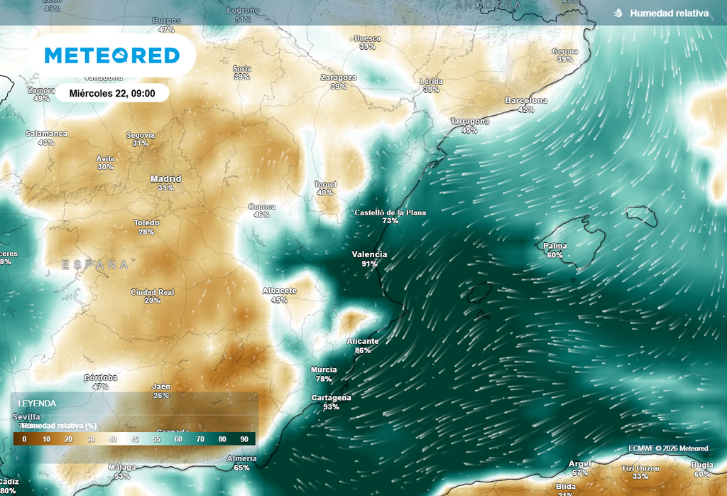 Estos días se están registrando temperaturas elevadas tanto de día como de noche a orillas del Mediterráneo, coincidiendo con valores muy altos de humedad relativa.