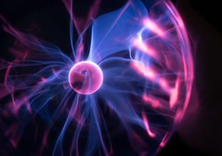 Como as simulações de plasma podem ajudar a fabricar chips melhores?