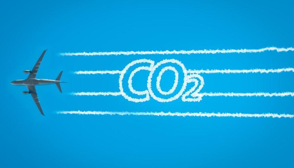 co2 aviación La aviación es una de las industrias que más contribuyen al calentamiento global por su alto nivel de emisión de CO2.