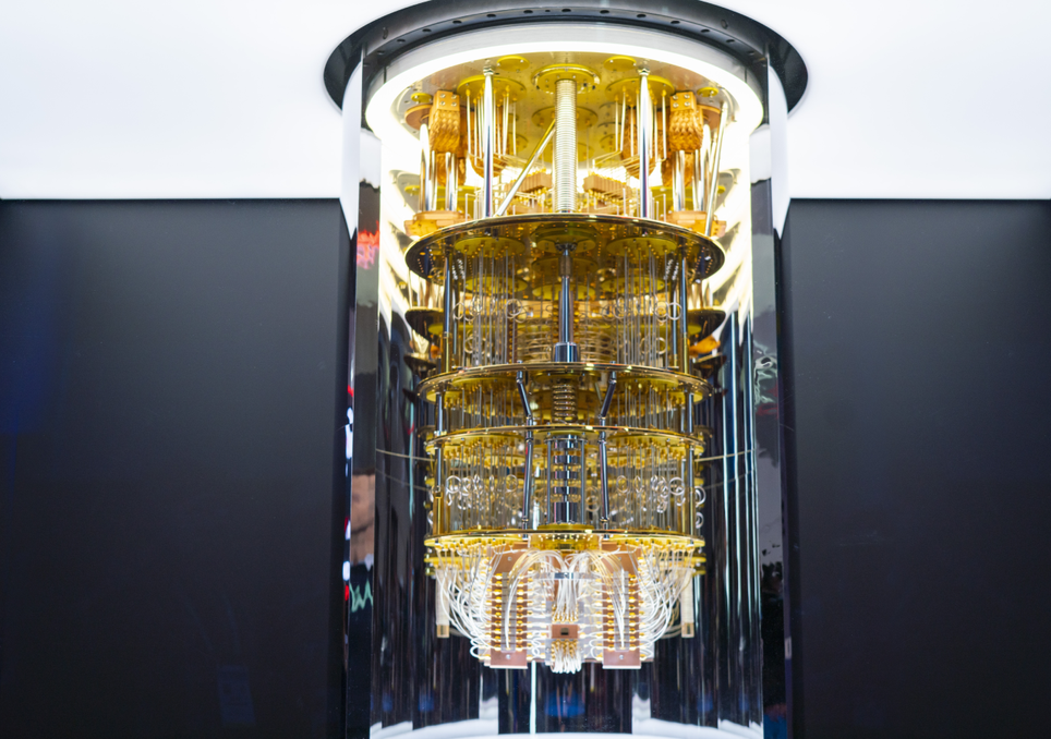 Computadores quânticos podem revolucionar a forma de simulações de moléculas e como elas se comportam. Crédito: IBM