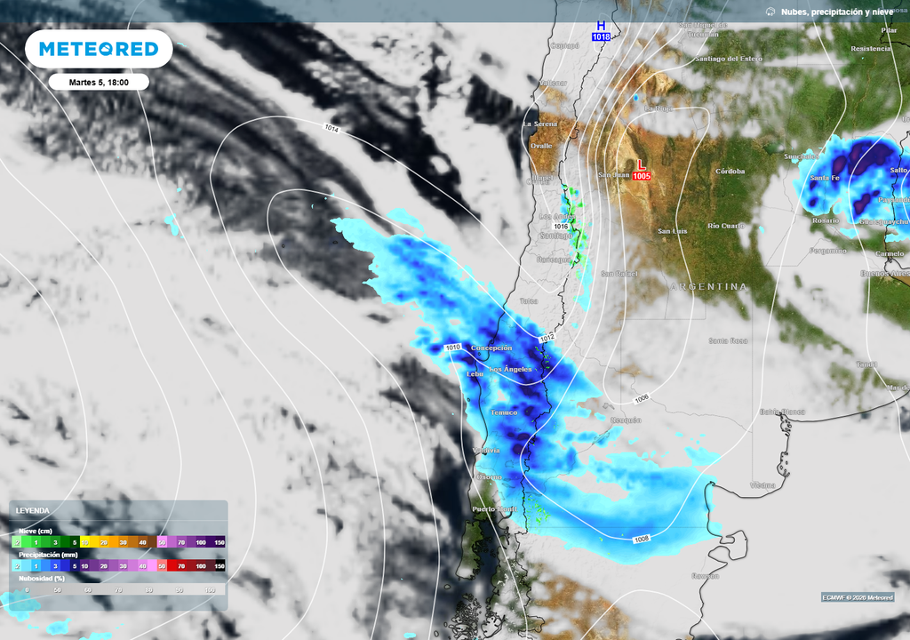 El segundo sistema frontal aportará inestabilidad hacia la cordillera del centro norte, donde se esperan chubascos de nieve. Las lluvias más abundantes se quedarán entre Maule norte y Los Lagos.