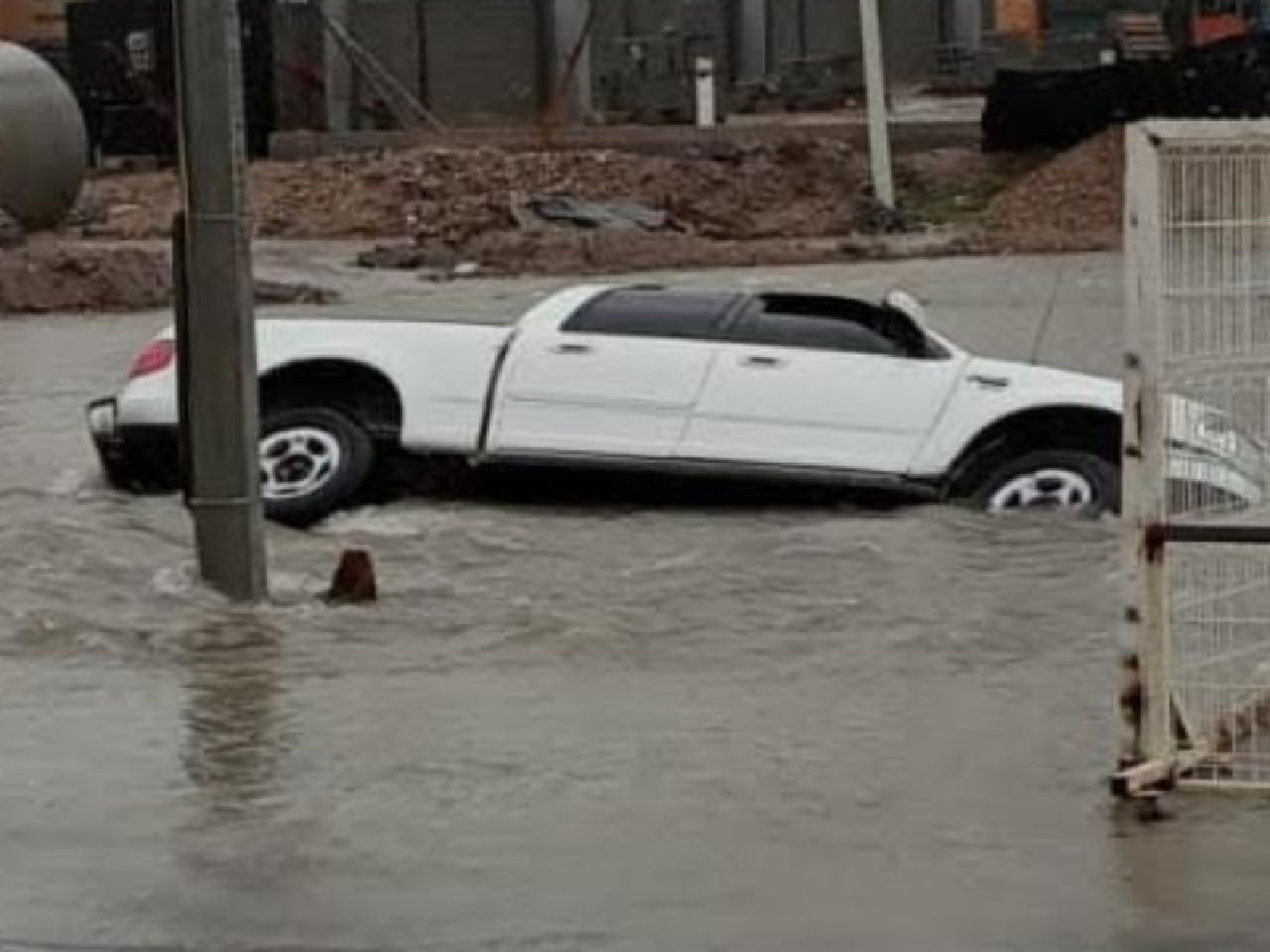 Tormentas dejaron importantes daños en Nuevo Laredo, producto del desplazamiento de 'Harold'. Fotografía: @laverdad_tam