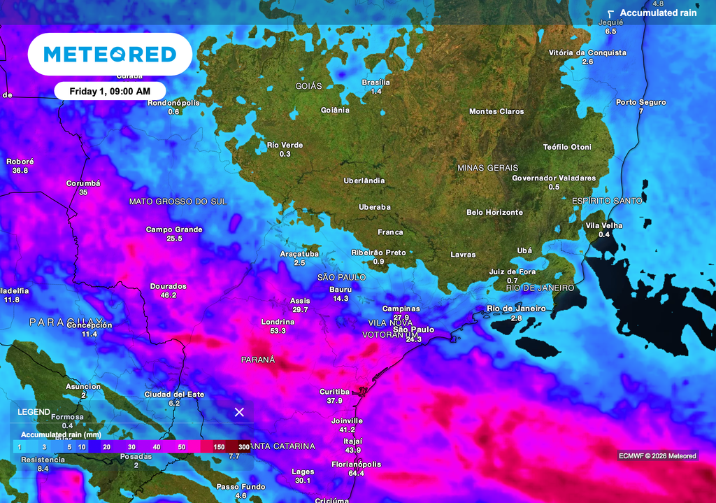 Chuva acumulada até sexta-feira mostra baixos volumes em áreas cafeeiras de Minas Gerais e interior paulista, favorecendo a colheita e a secagem dos grãos.