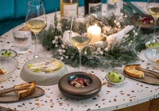Conoce 9 opciones de Cena de Navidad en restaurantes y hoteles de Santiago