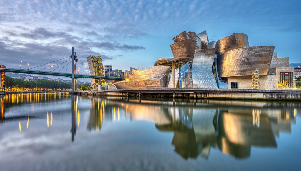 ocio El certámen excluye las ruinas de la Antigüedad y las estructuras medievales, ya que apunta a destacar la ingeniería de la era moderna. Foto: Museo Guggenheim. Bilbao, España