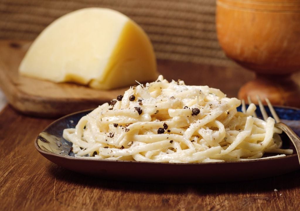 Cacio e pepe, una delle ricette più amate della tradizione romana,