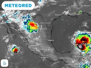 Quintana Roo y Yucatán registran vientos de más de 130 km/h y oleaje de hasta 8 metros de altura, ¿hasta cuándo? 