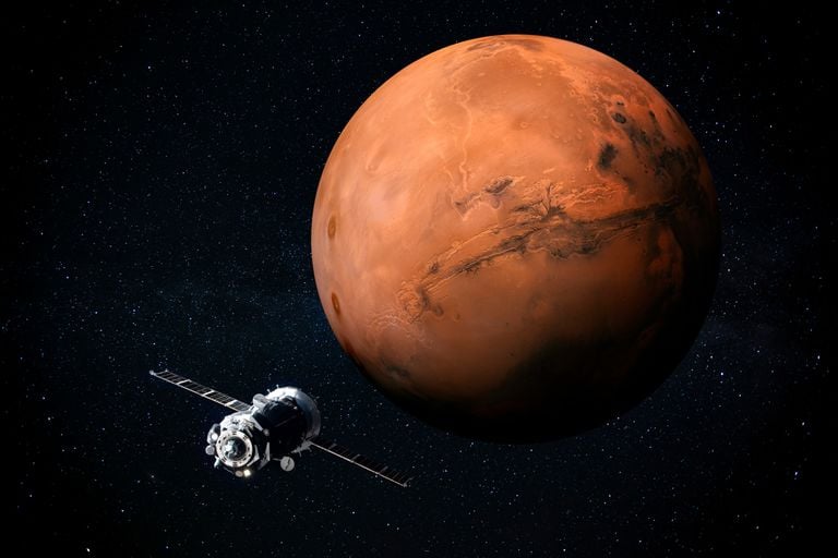 Could Life Survive on Mars? UV Radiation Offers New Clues