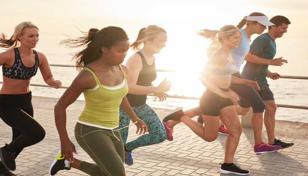 Courir à plusieurs, la nouvelle passion des jeunes. Courir à plusieurs, la nouvelle passion des jeunes.