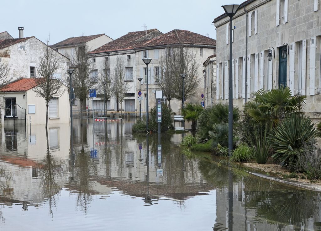 Crue de la Charente à Saintes.