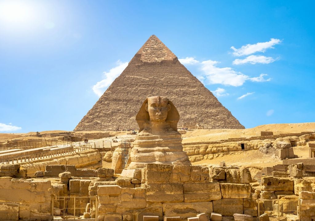 La Gran Pirámide de Guiza, El Cairo, Egipto. La Gran Pirámide de Guiza, El Cairo, Egipto.