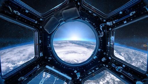 &iquest;Cu&aacute;ndo dormir si el sol sale 16 veces al d&iacute;a? El dilema diario de los astronautas en la Estaci&oacute;n Espacial internacional