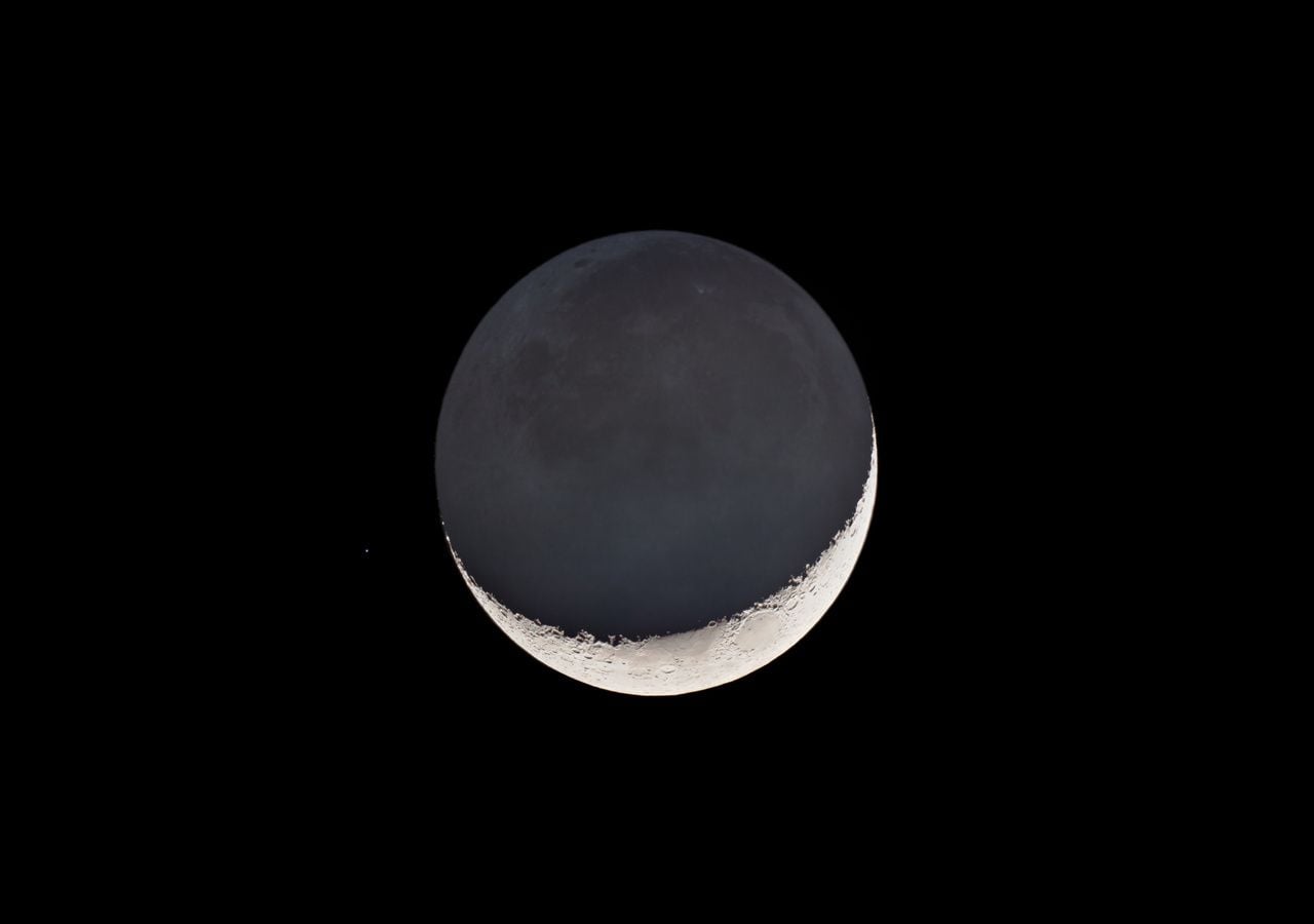 When Earth illuminates the Moon: The phenomenon of earthshine and how to observe it