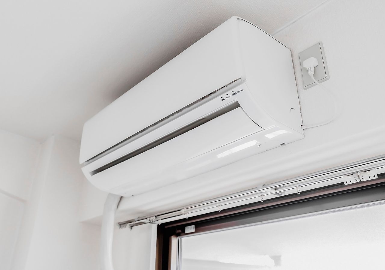 Cuánta un aparato aire acondicionado en una casa?