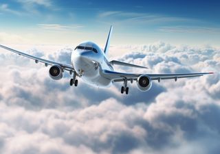 ¿Sabías que la cantidad de aire varía en el vuelo de los aviones? ¿Cómo logran sortear esto y no caer?