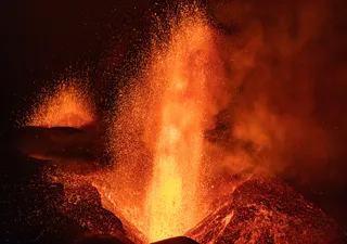 ¿Cuántos volcanes dirías que hay activos cada día en la Tierra?