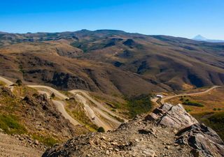 Cuesta del Rahue: “la bajada más espectacular de la Patagonia” con vista a los volcanes de la Cordillera