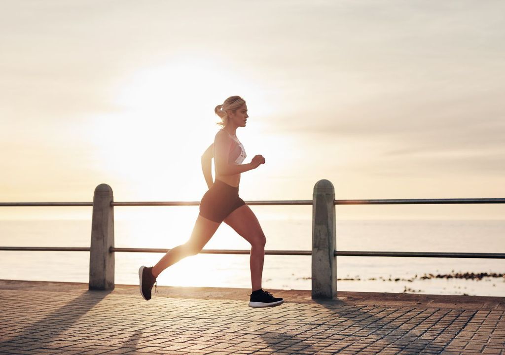 Mujer corriendo Mujer corriendo