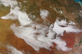 Curiosas y raras ondas nubosas en Australia