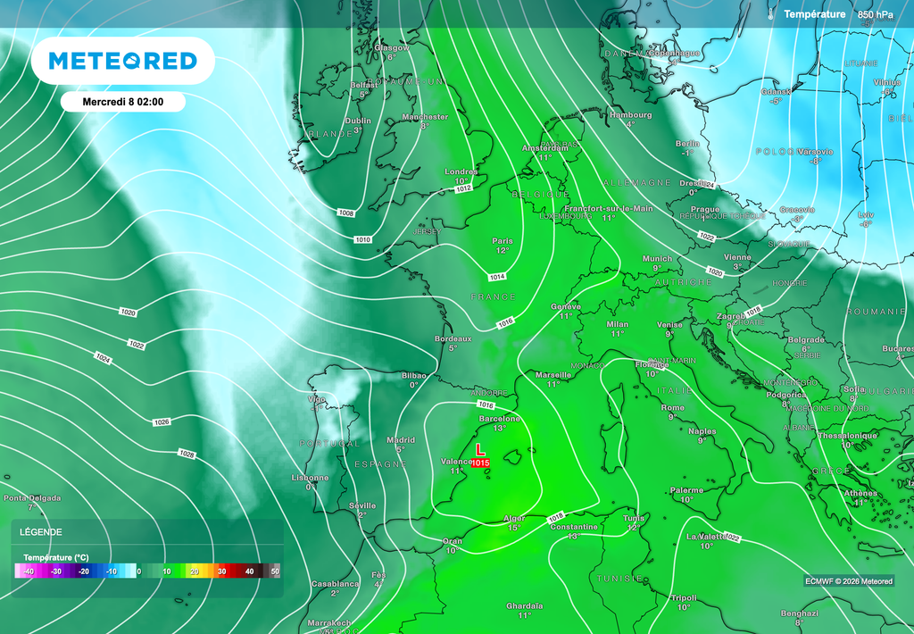 Un conflit de masses d'air se mettra en place entre mardi et mercredi, progressant d'ouest en est.