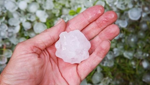 Dal Veneto agli USA, i chicchi di grandine diventano giganti
