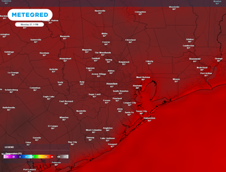 Dangerous Heat Arrives in Houston Just in Time for Memorial Day Weekend as Highs Hit the 90s