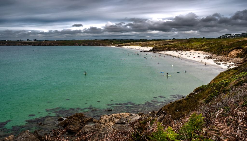 La plage des Blancs Sablons, au Conquet, près de Brest, se hisse en tête de podium.