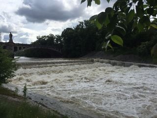 Akute Warnung: Deutschland droht Wetterchaos: Dauerregen, Schneefall und Sturm – diese Regionen sind besonders gefährdet