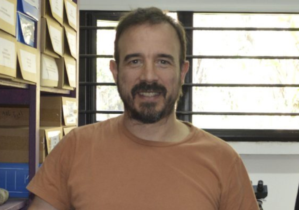 Primeros pobladores de América y sus presas. El investigador del CONICET Luciano Prates, uno de los autores del trabajo. Foto: Gentileza CONICET.