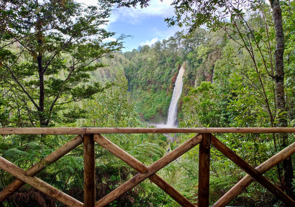 Cascada de Tocoihue, Tenaún. Cascada de Tocoihue, Tenaún.