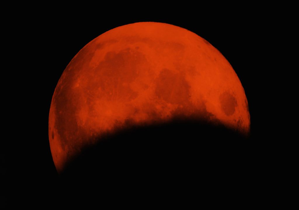 eclipse total da Lua; eclipse total lunar; maio 2022