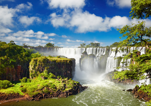 De pedir deseos a amenaza ecol&oacute;gica: encontraron casi media tonelada de monedas en el fondo del Iguaz&uacute;