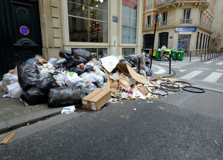 D&eacute;chets en France : pourquoi miser sur les comportements individuels ne suffit pas ?