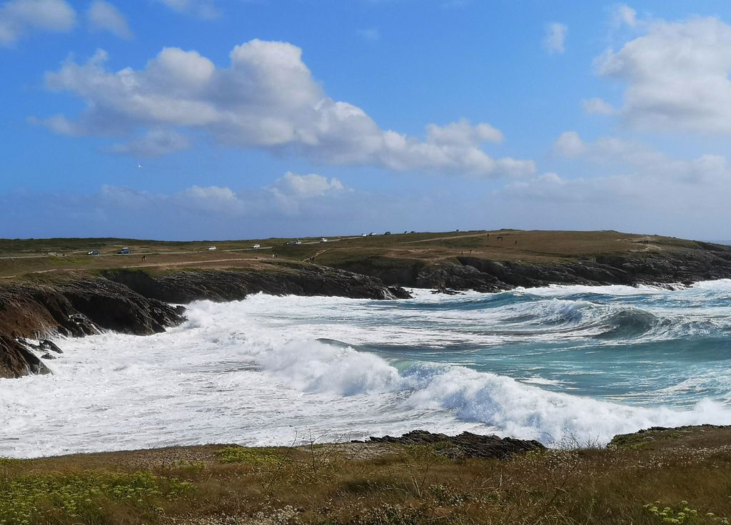 La côte sauvage de la presqu'île de Quiberon. La côte sauvage de la presqu'île de Quiberon.
