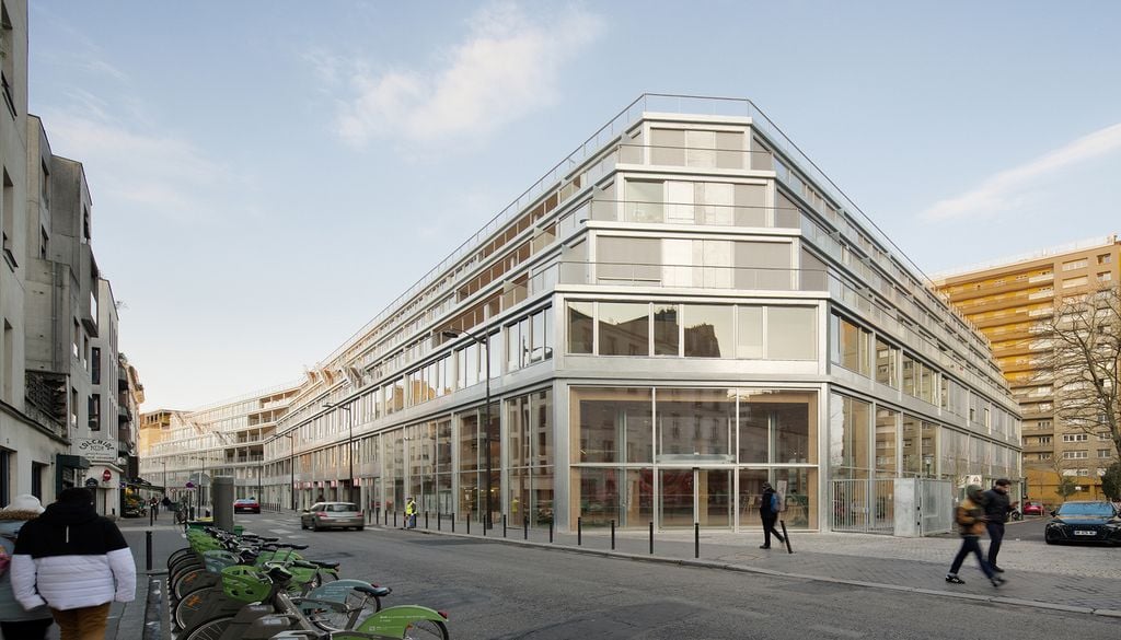 Plutôt que de reconstruire un nouvel édifice, les architectes de l'agence ChartierDalix ont choisi de revaloriser l'existant.