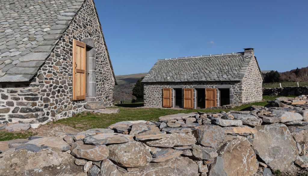Réhabilitation du buron traditionnel de Peyrelade, à Fontanges.