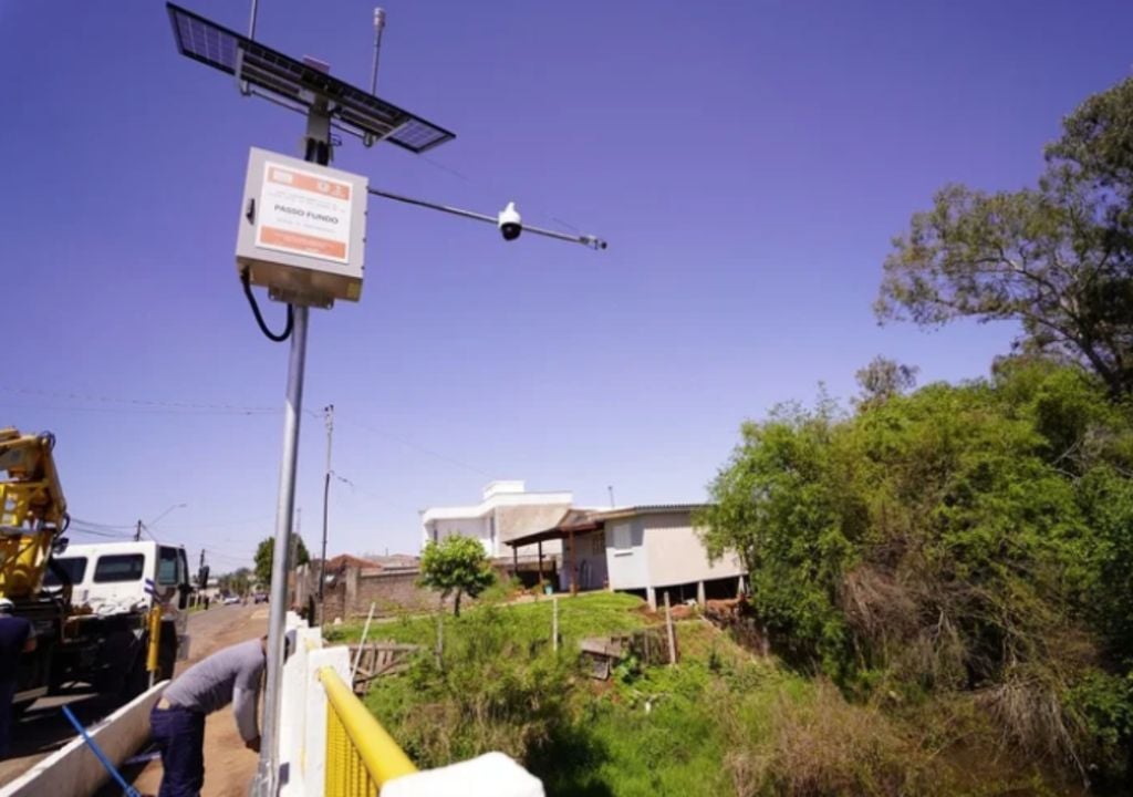 Equipamentos processam e transmitem informações em Passo Fundo, no RS. Foto: Michel Sanderi/ PMPF/ GZH