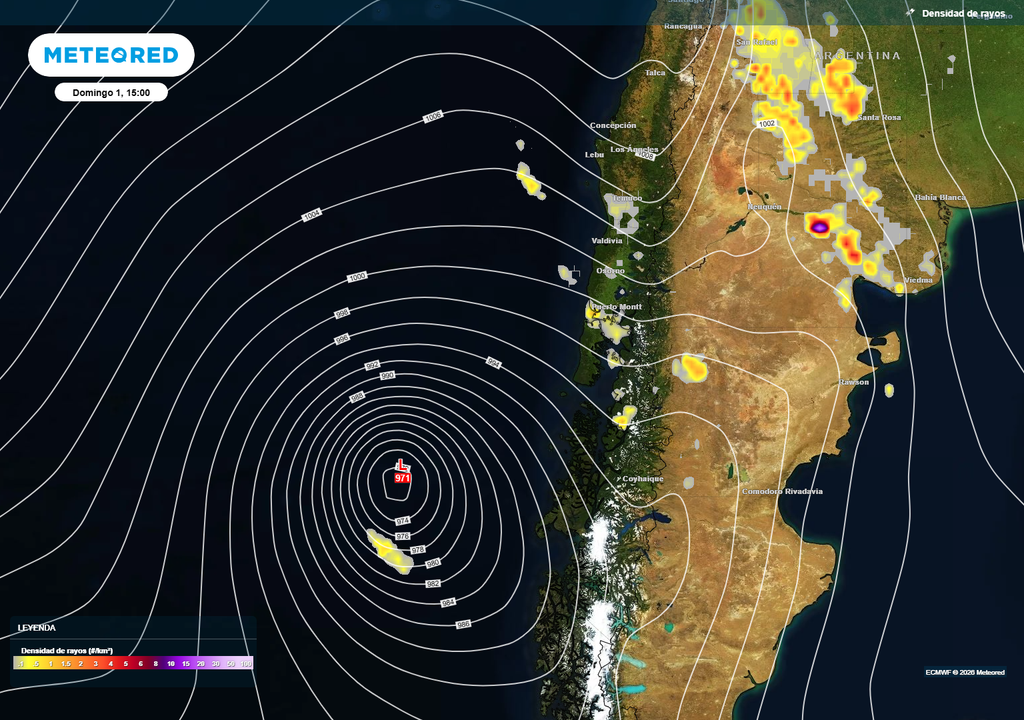 Las tormentas eléctricas estarán a la orden del día durante la aproximación y paso de la banda frontal principal el día domingo 01 de marzo.