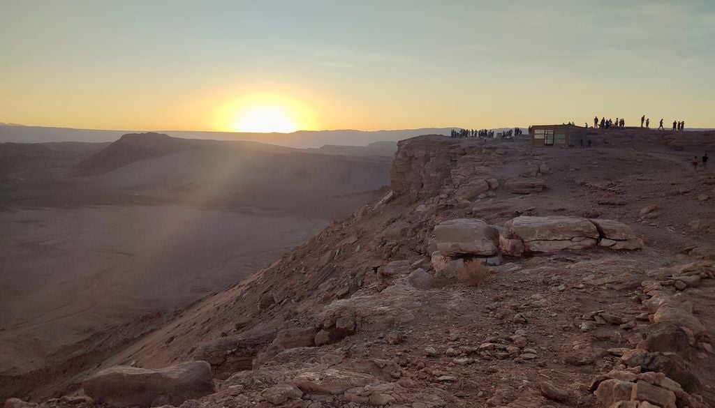 Mirador de Kari, San Pedro de Atacama. Atardecer en el mirador de Kari. Crédito: Catalina Contreras.