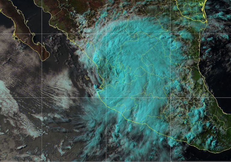 Depresión Tropical Claudette y Tormenta Tropical Dolores Depresión Tropical Claudette y Tormenta Tropical Dolores